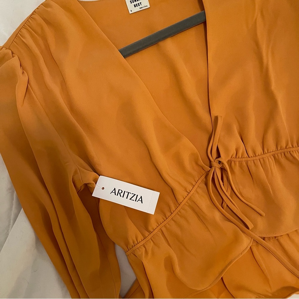 Aritzia flowy blouse